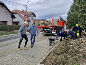 Pomáháme uklízet následky povodní na Jesenicku